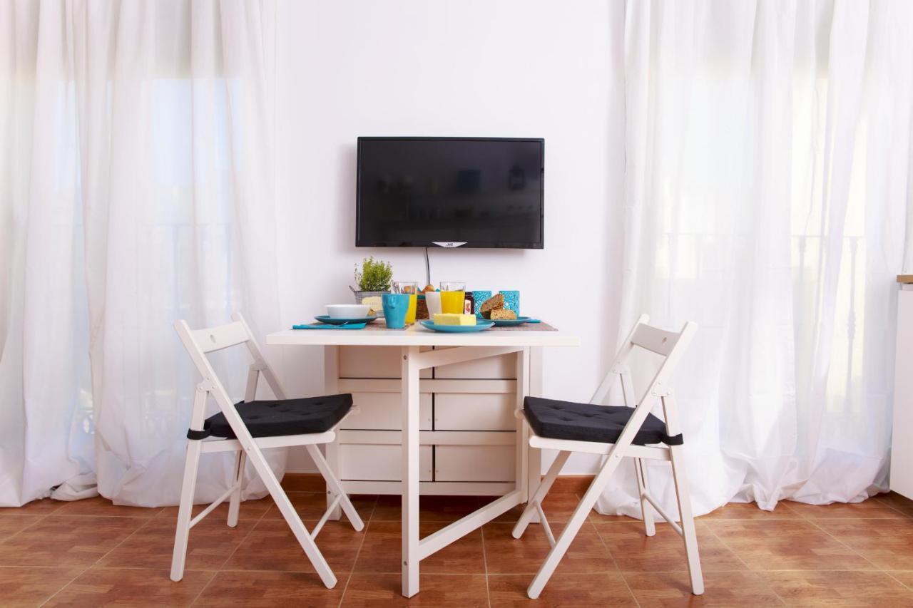 Sea & Wave Ventura Studio Apartment Málaga Extérieur photo